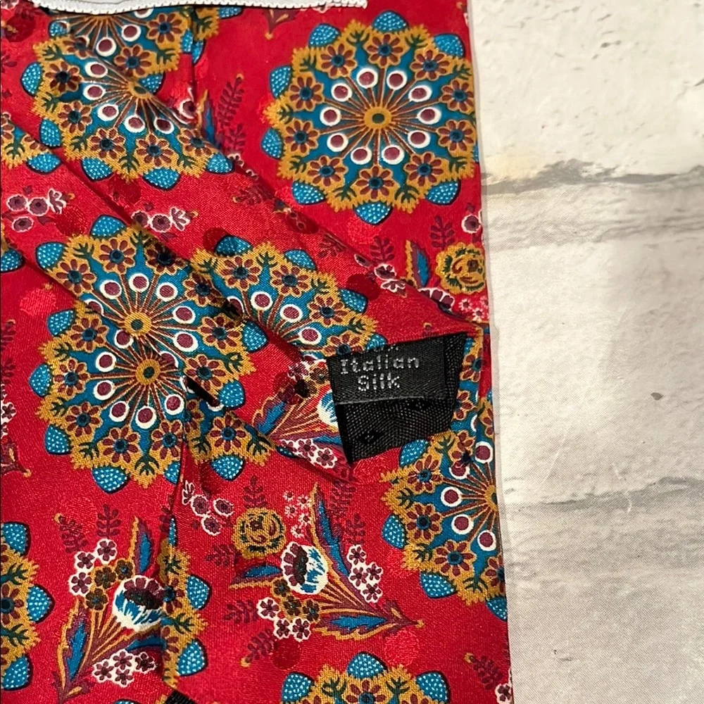 halston stylish tie